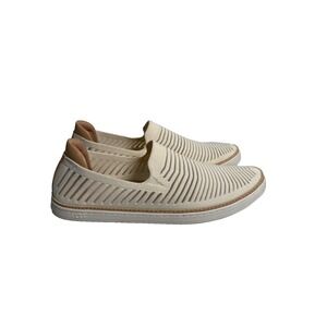 UGG Shoes Womens Size 12 Cream Off White Knit Slip On Lightweight Casual Comfort